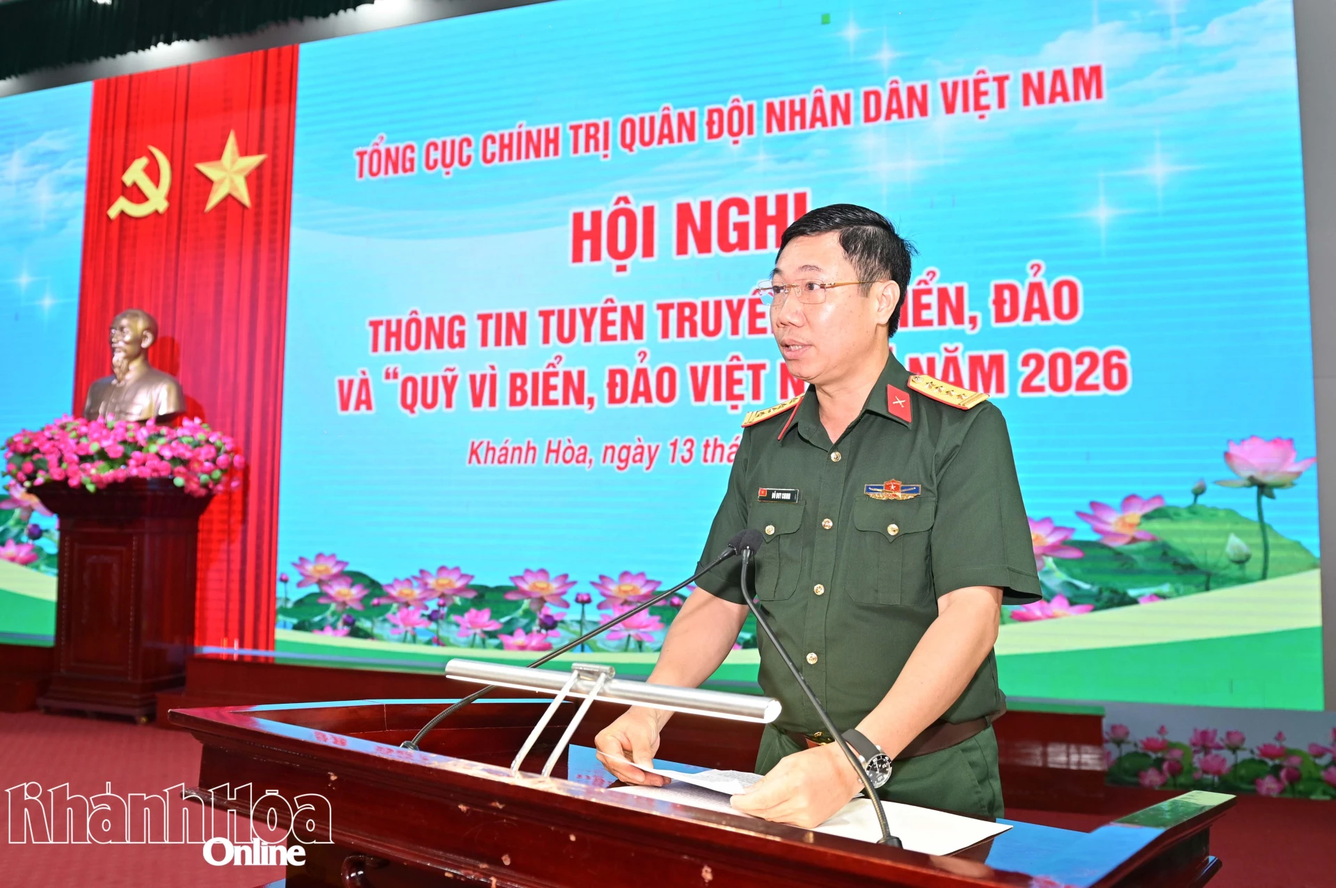 Đại tá Nguyễn Duy Chinh - Phó Cục trưởng Cục Tuyên huấn phát biểu khai mạc hội nghị.