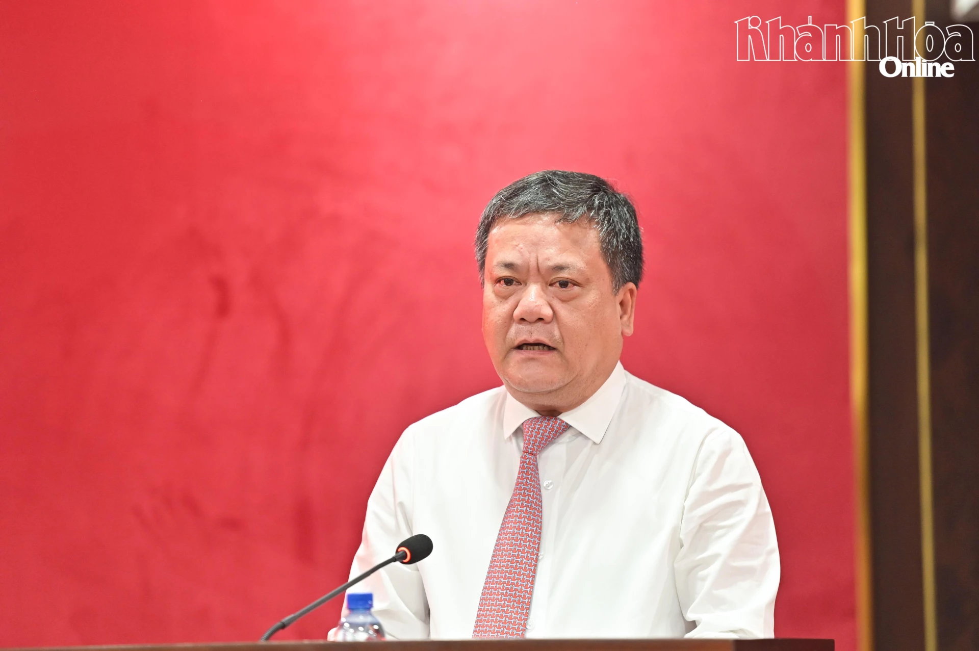 Đồng chí Trần Phong phát biểu tại buổi lễ.