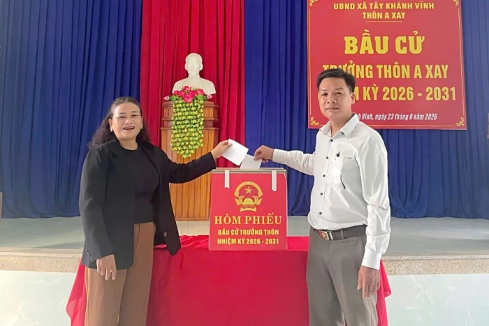 1.670 cử tri xã Tây Khánh Vĩnh tham gia bầu cử trưởng thôn
