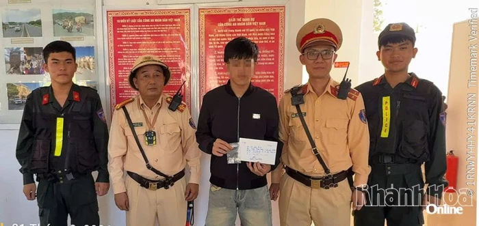 Phát hiện nam thanh niên điều khiển mô tô dương tính với ma túy