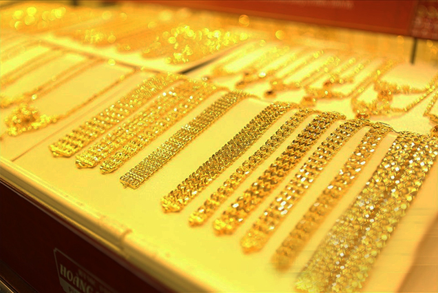 Giá vàng sáng 3-9 tăng mạnh sau tuần lao dốc