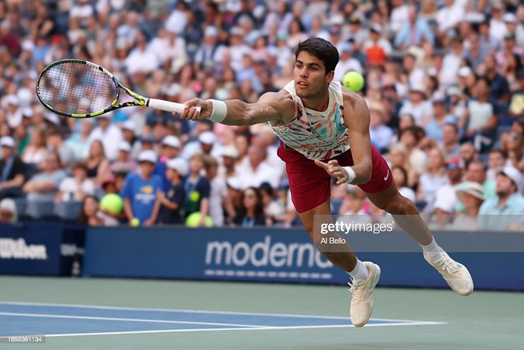 Vòng 3 Us Open: Alcaraz và Medvedev thắng dễ, Djokovic ngược dòng ngoạn mục