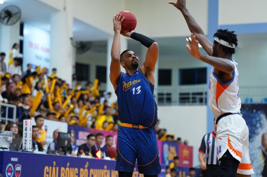 Game between Nha Trang Dolphins and Hanoi Buffaloes (Source: VBA)

