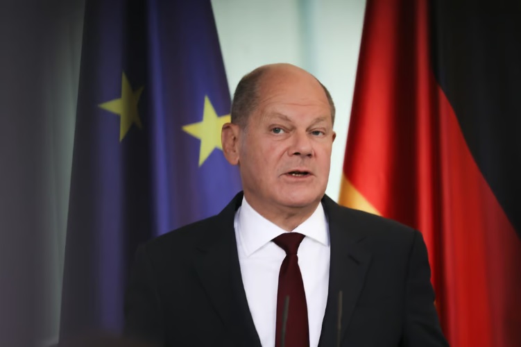 Thủ tướng Đức Olaf Scholz đang chịu áp lực ngày càng lớn trong việc trấn áp mức độ di cư bất hợp pháp đang gia tăng. Ảnh: Politico

