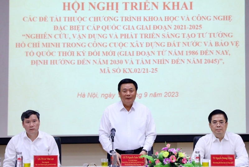 Nghiên cứu, vận dụng và phát triển sáng tạo tư tưởng Hồ Chí Minh trong xây dựng đất nước và bảo vệ Tổ quốc