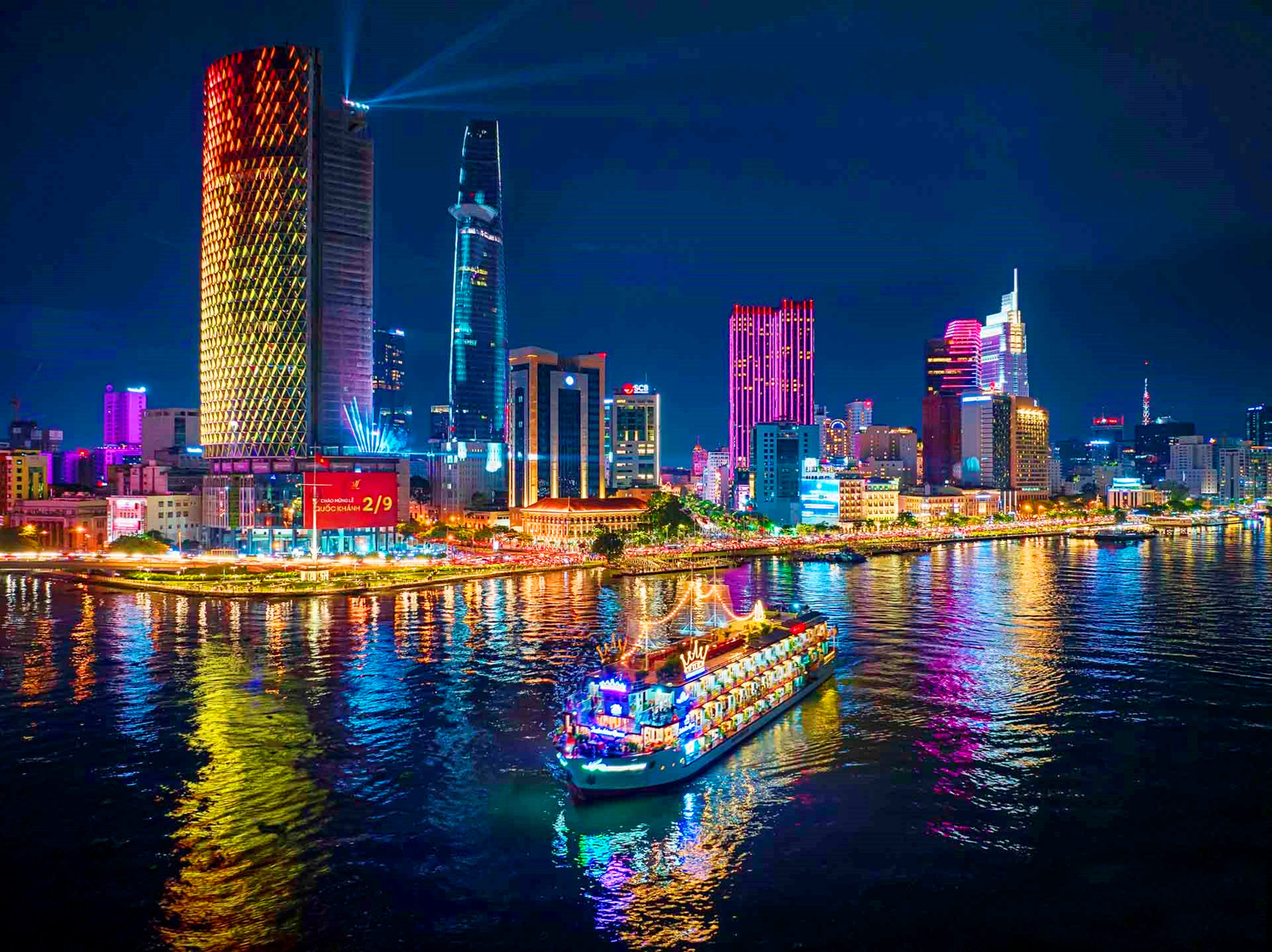 Kiên quyết đấu tranh, bác bỏ các âm mưu, thủ đoạn, luận điệu sai trái phủ nhận vai trò lãnh đạo của Đảng Cộng sản Việt Nam, phủ nhận những thành quả cách mạng Việt Nam