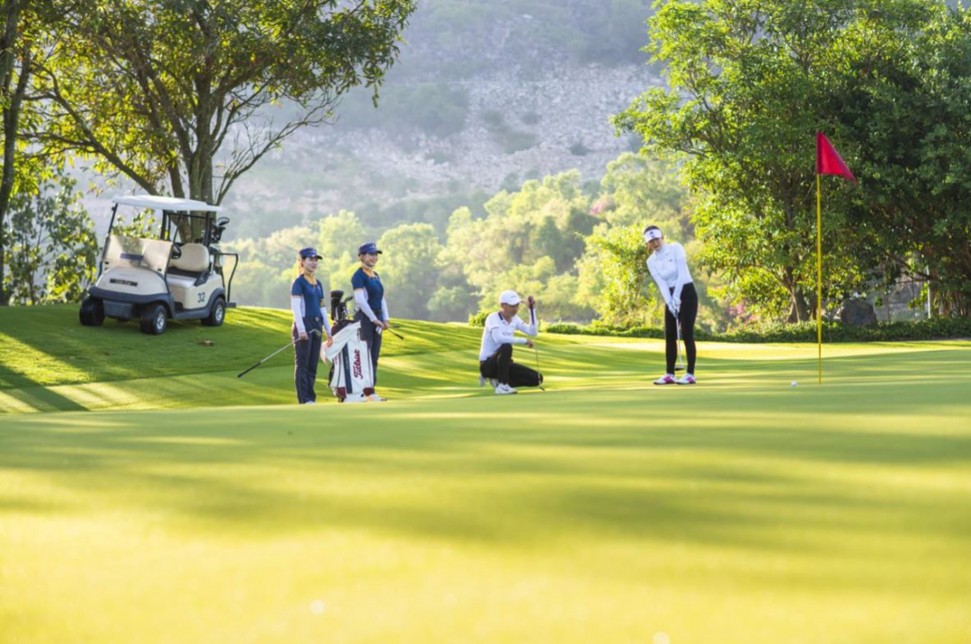 Beautiful Vinpearl Golf Nha Trang attracts many golfers in and outside Vietnam

