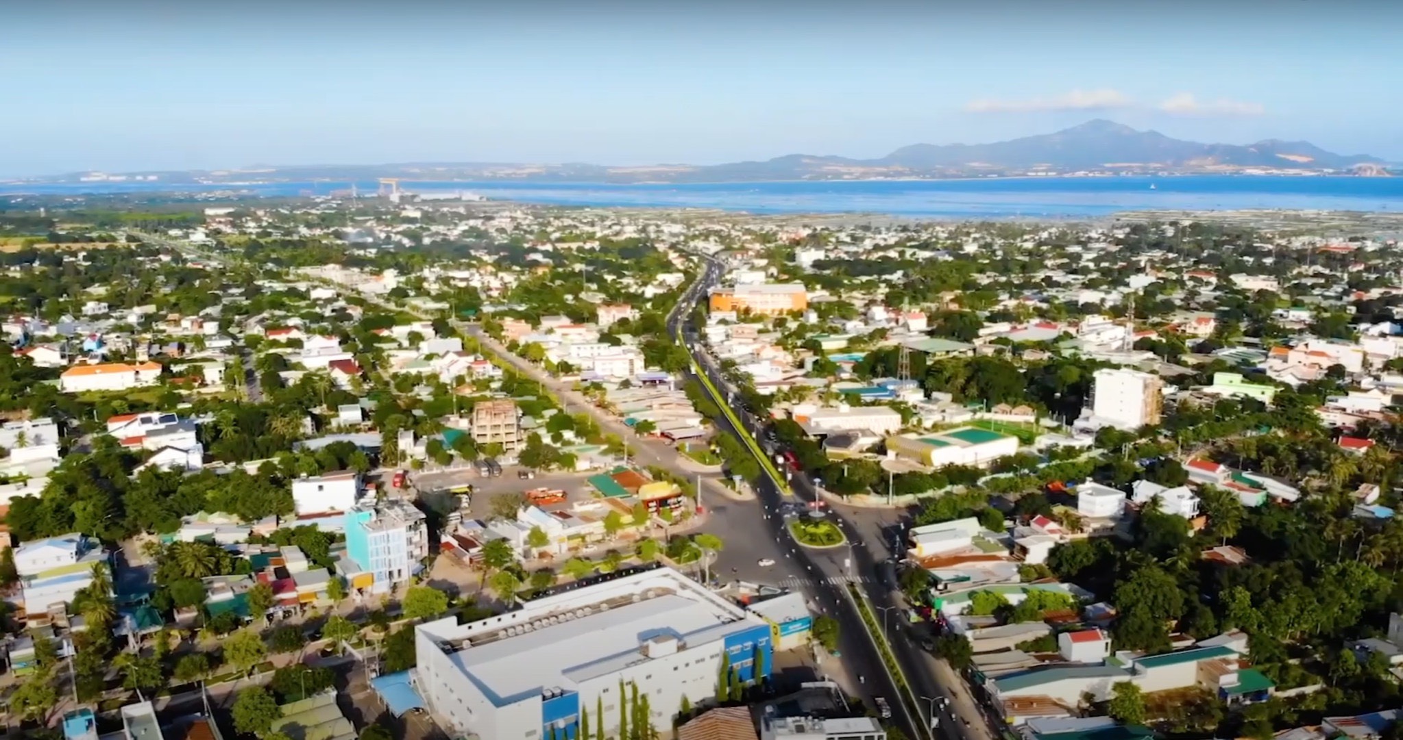 Xin ý kiến về việc thành lập 2 quận Cam Ranh và Cam Lâm