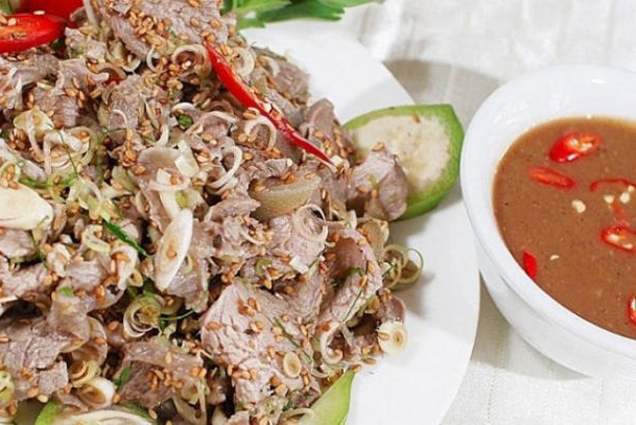 Thịt dê om xào sả ớt