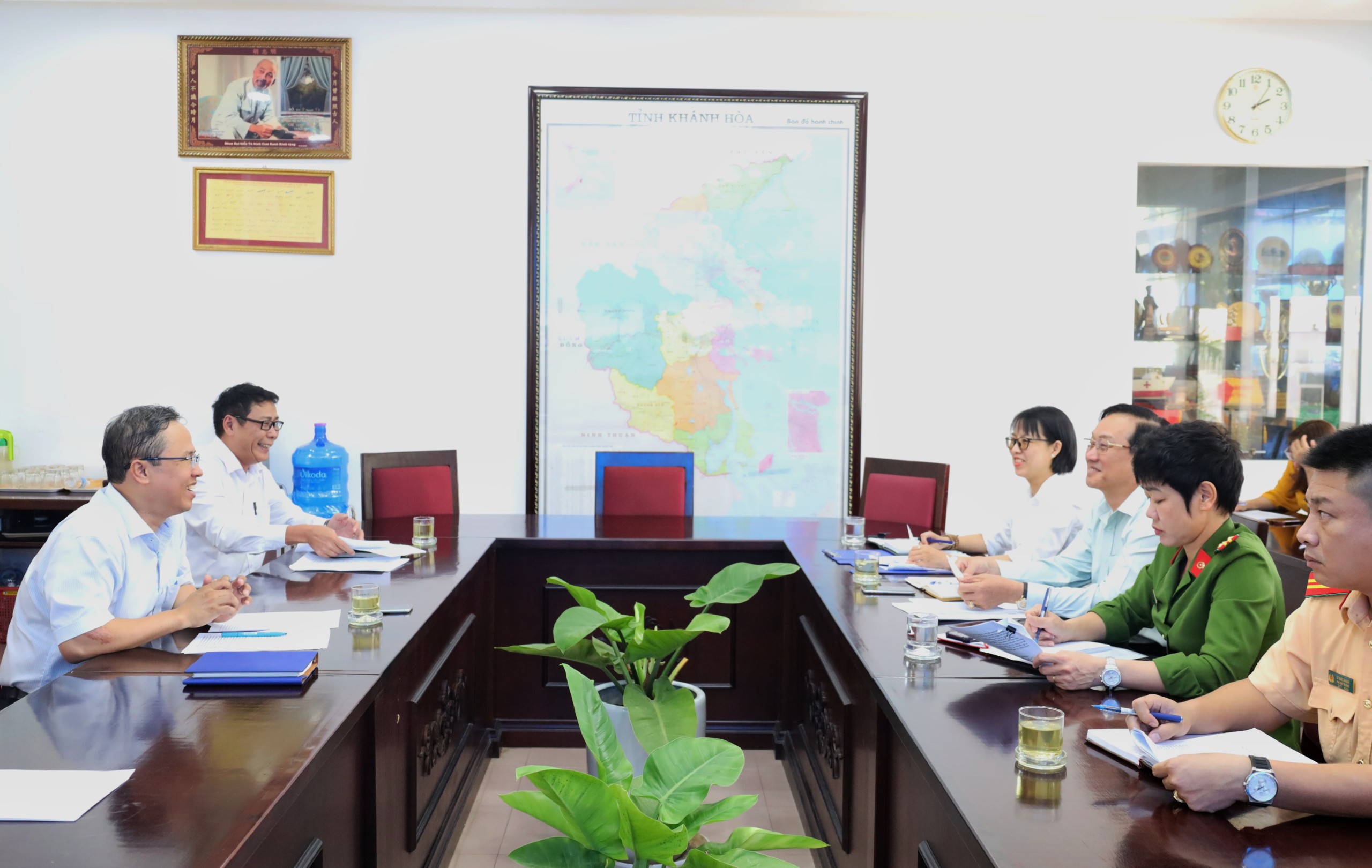 Không thống nhất cho xe ô tô 45 chỗ di chuyển trên đường Hoàng Văn Thụ