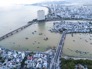 Cầu Xóm Bóng trước ngày đưa vào khai thác