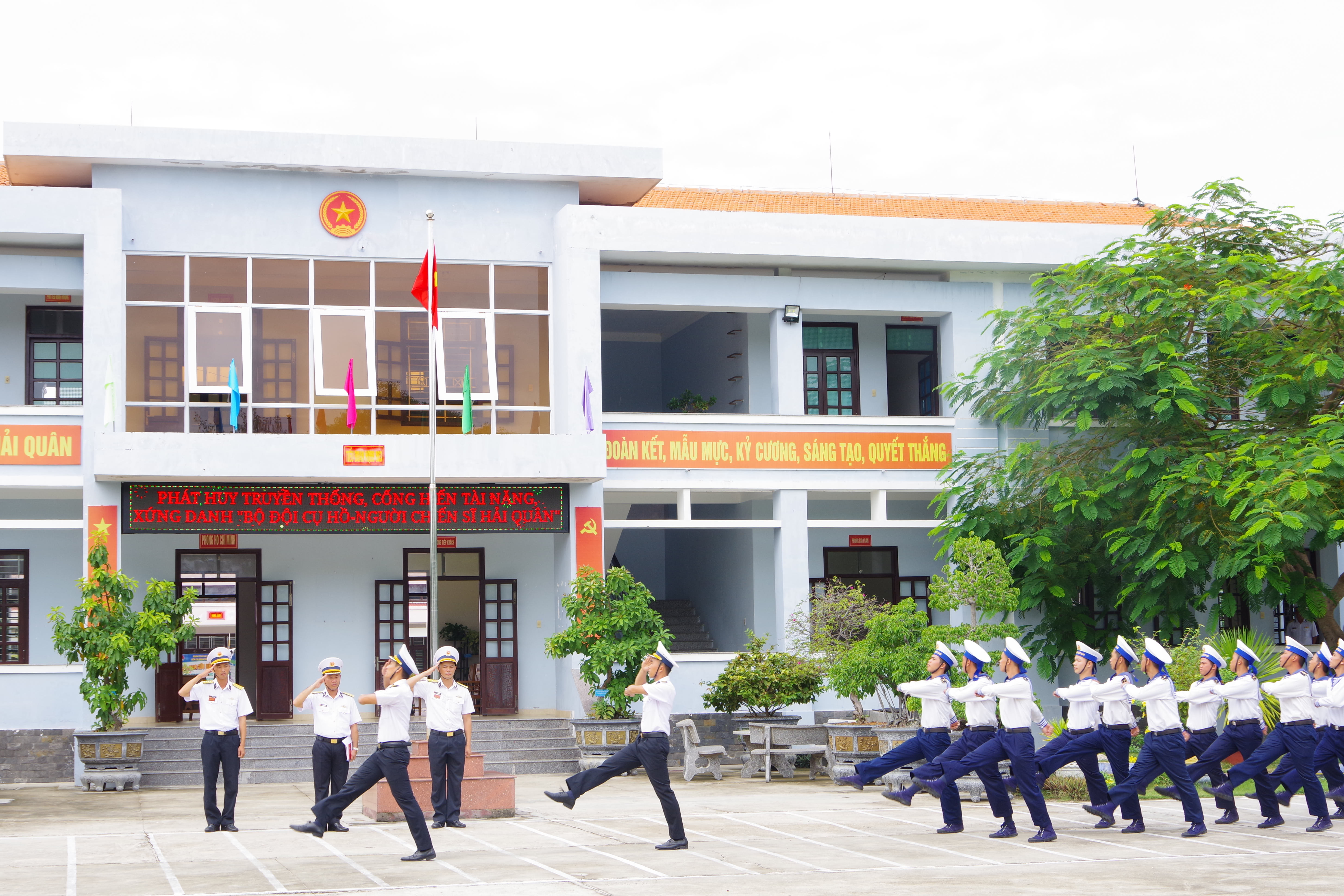 Vùng 4 Hải quân kiểm tra đơn vị vững mạnh toàn diện “mẫu mực, tiêu biểu” tại Lữ đoàn 101