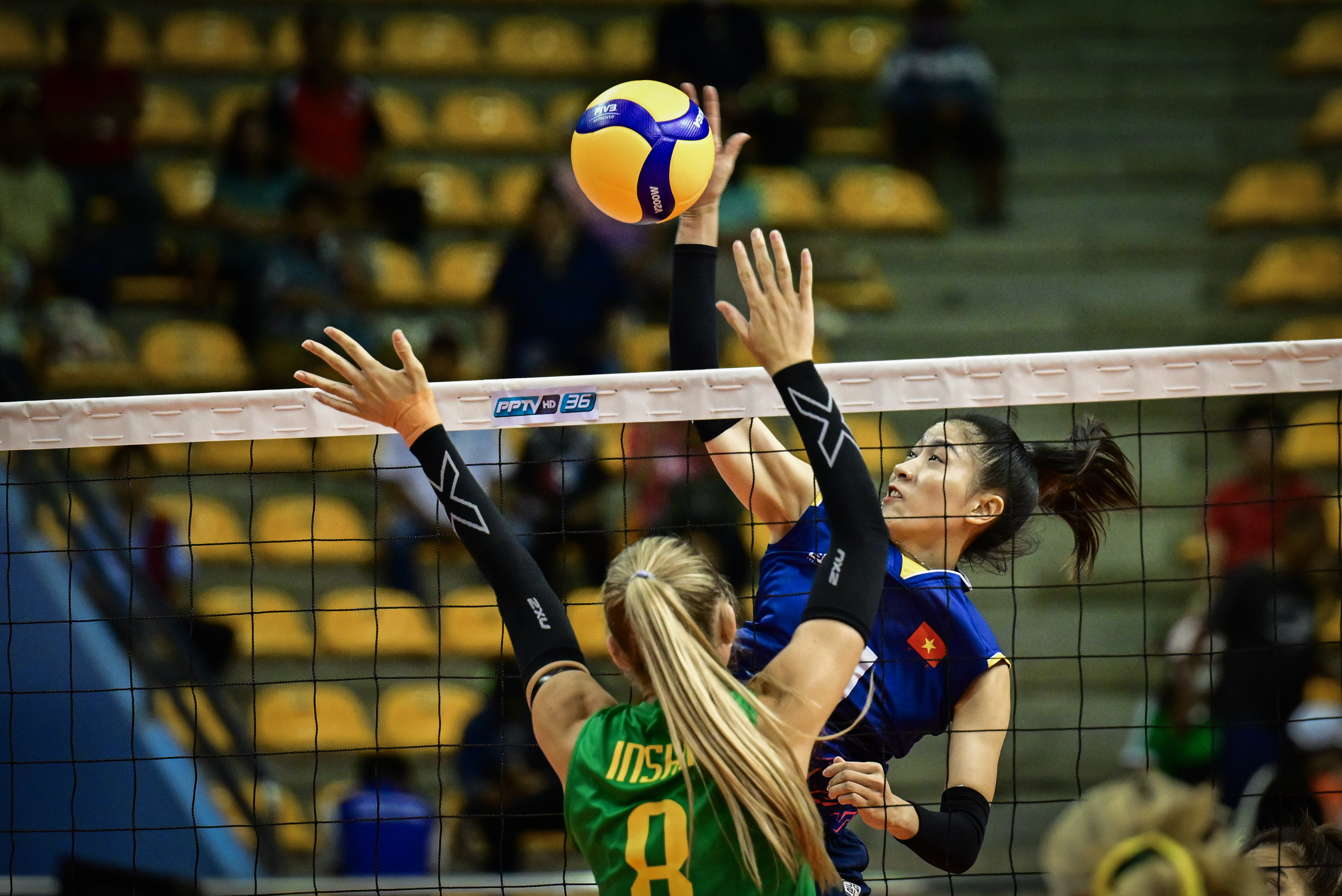 Giải vô địch bóng chuyền nữ châu Á 2023: Thắng dễ Australia, tuyển nữ Việt Nam chắc suất vào bán kết