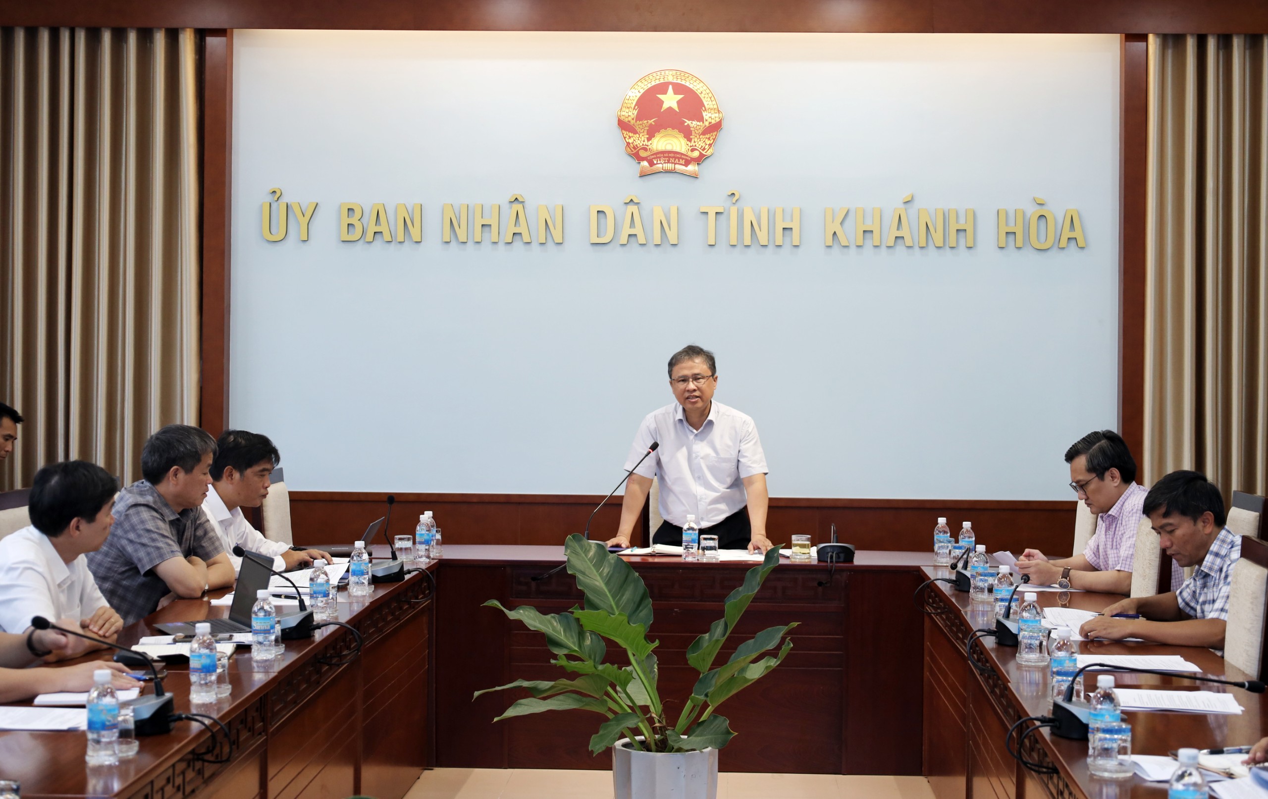 Tập trung hoàn thành di dời hạ tầng kỹ thuật phục vụ dự án cao tốc Vân Phong - Nha Trang