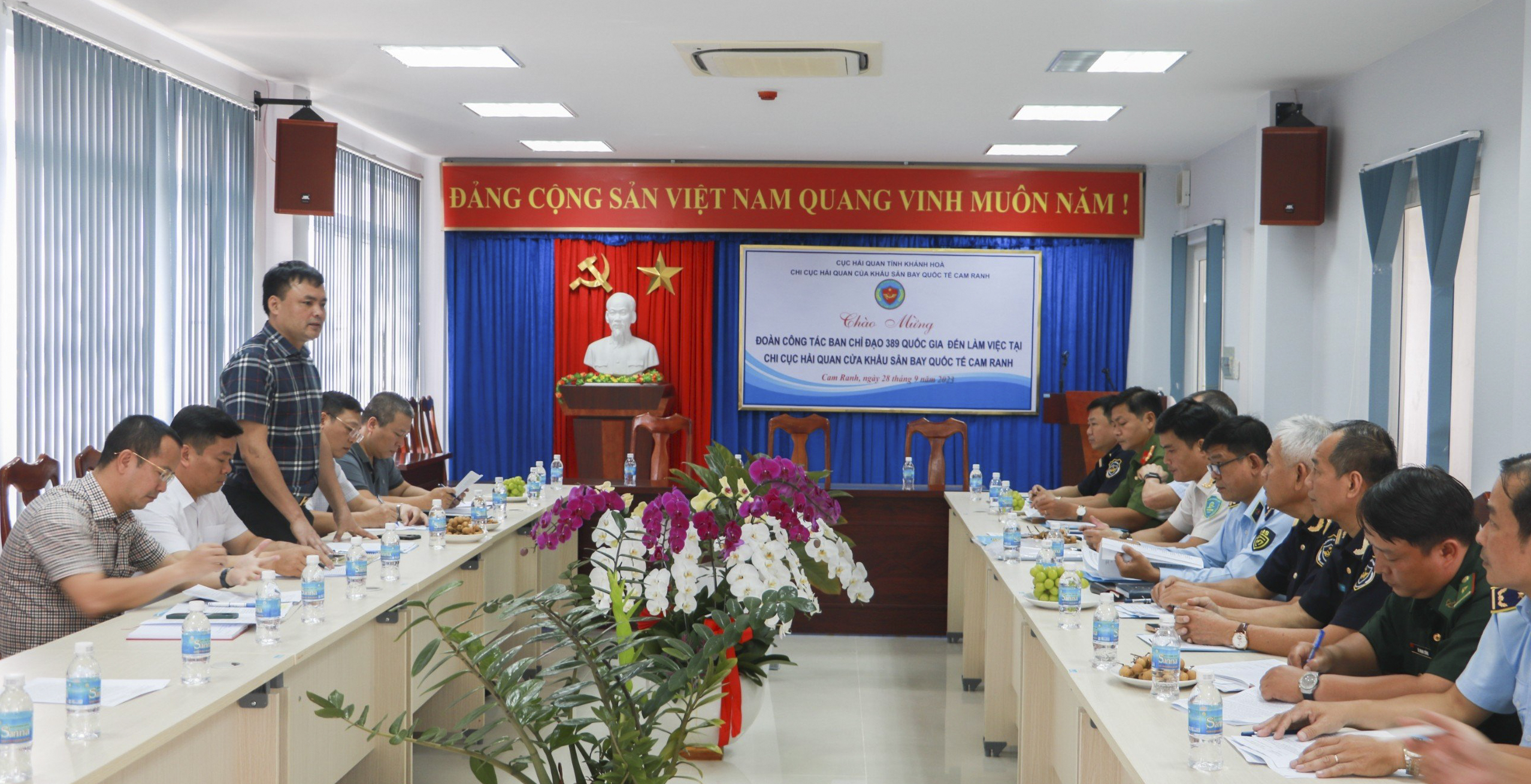 Ông Đặng Văn Dũng - Phó Chánh văn phòng Thường trực Ban Chỉ đạo 389 Quốc gia phát biểu tại buổi làm việc
