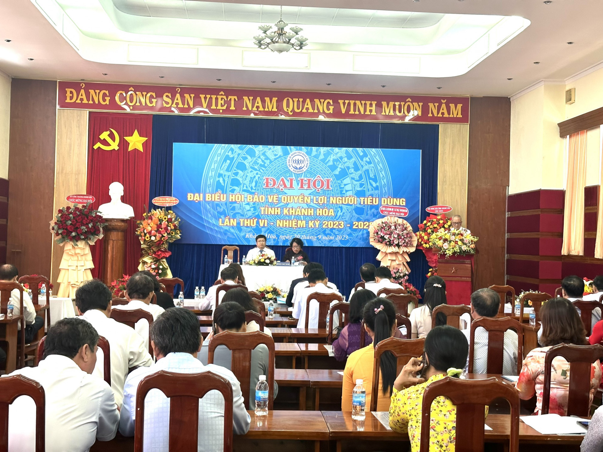 Quang cảnh đại hội