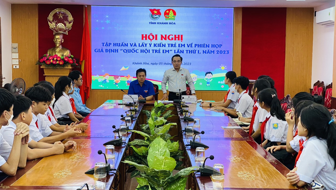 30 thiếu nhi được tập huấn về phiên họp giả định “Quốc hội trẻ em” 