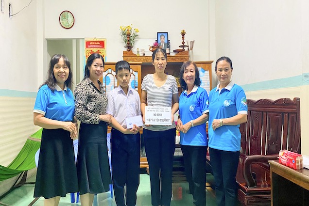 VIDEO: Không để phụ nữ nghèo bị bỏ lại phía sau