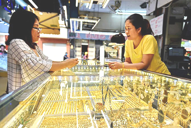 Giá vàng ngày 25/9: Trong nước, thế giới đồng loạt giảm sáng đầu tuần