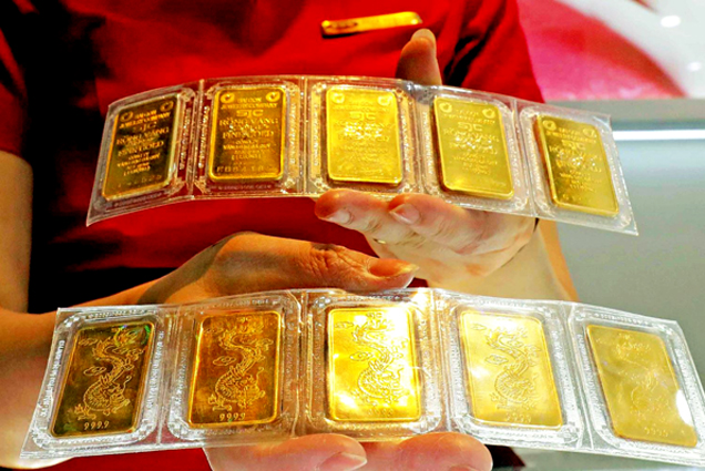 Giá vàng trong nước sáng 26/9 giảm cùng thế giới