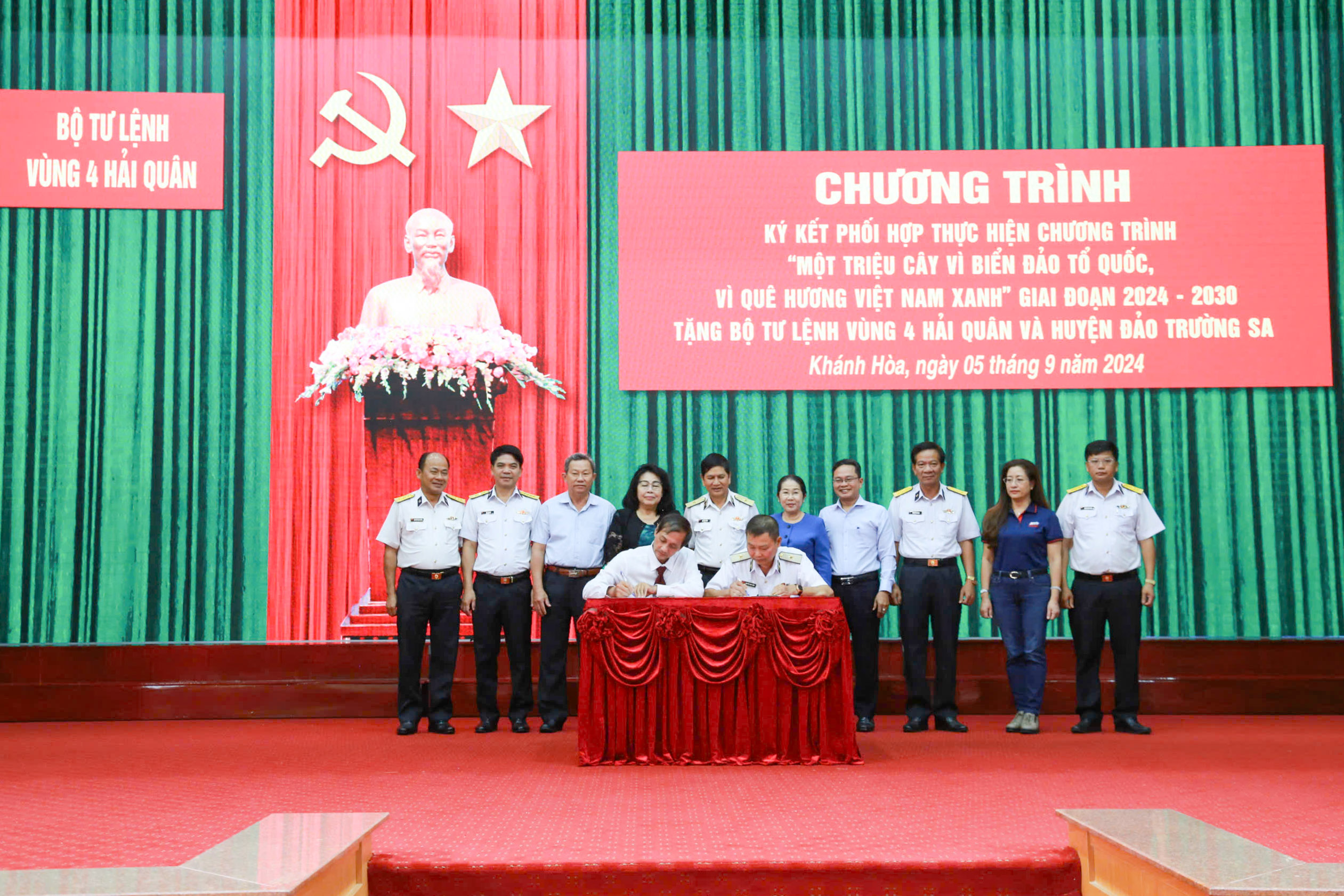 Ký kết phối hợp thực hiện chương trình “Một triệu cây vì biển đảo Tổ quốc, Vì quê hương Việt Nam xanh”