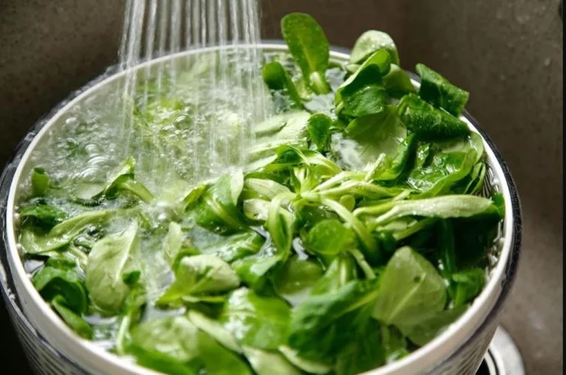 5 mẹo đơn giản có thể "hồi sinh" rau củ héo trở lại xanh tươi