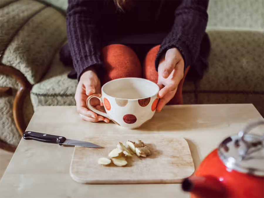 Lợi và hại khi uống trà gừng