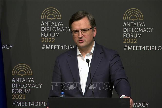 Xung quanh cuộc cải tổ chính phủ lớn nhất thời chiến ở Ukraine