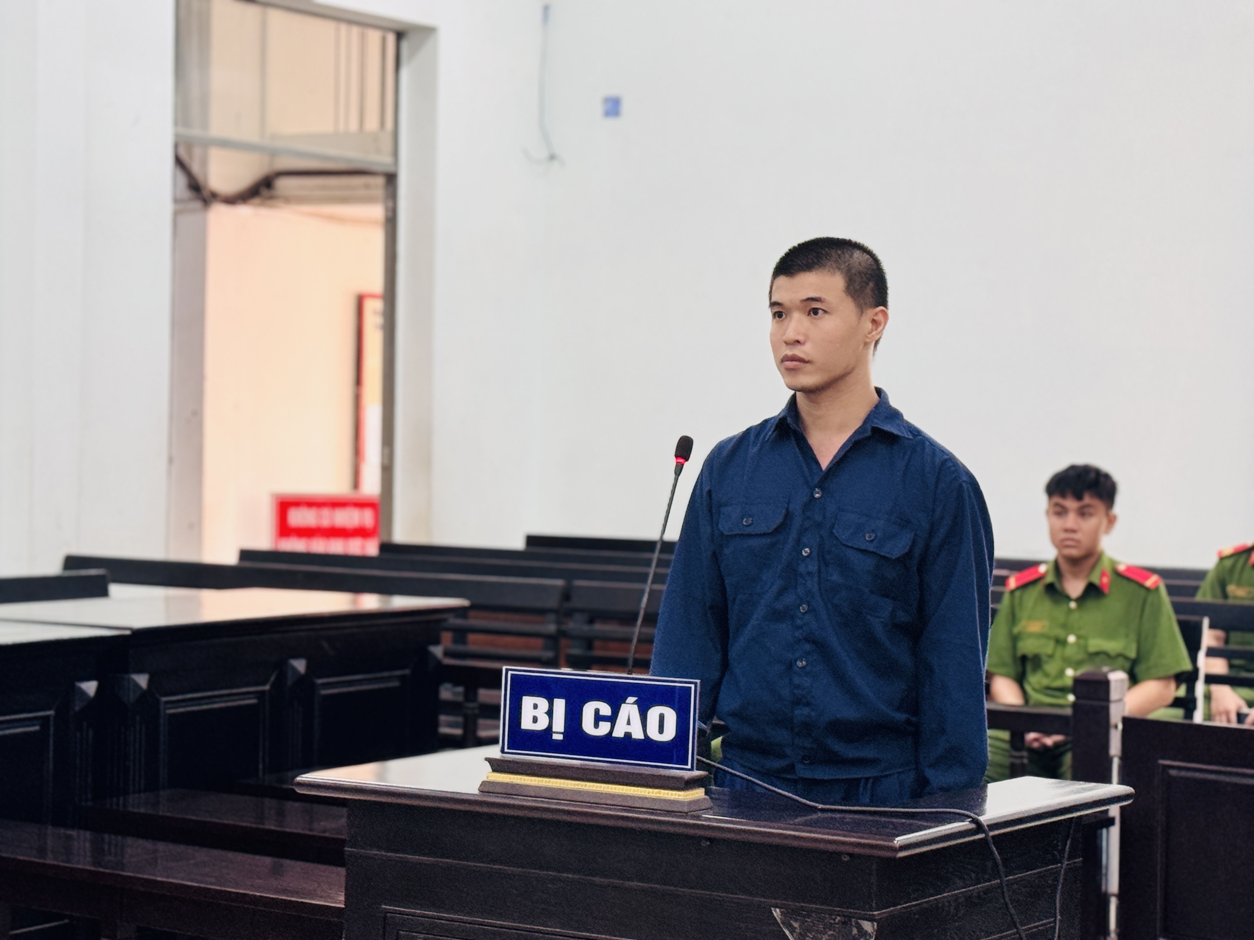 Buôn ma túy và pháo nổ, bị cáo lãnh 20 năm 6 tháng tù