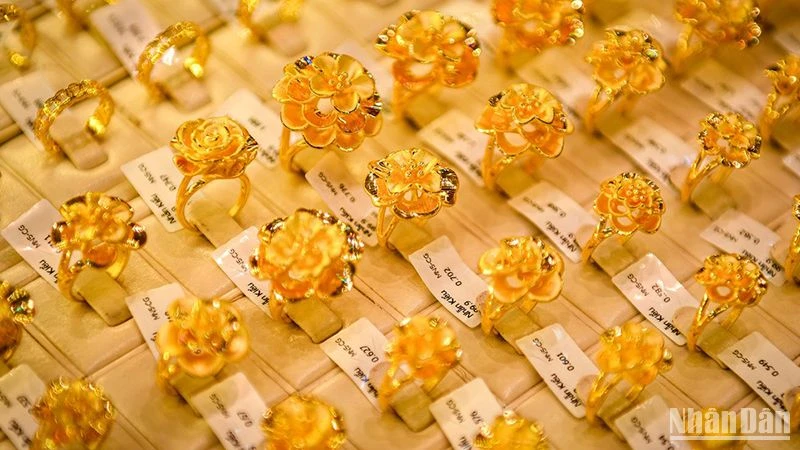 Giá vàng ngày 14/9: Vàng nhẫn neo ở mức cao kỷ lục từ trước đến nay