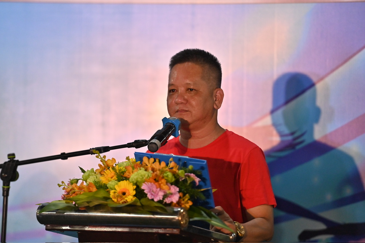 Phan Tu Liem, head of the organizing committee delivering the opening speech

