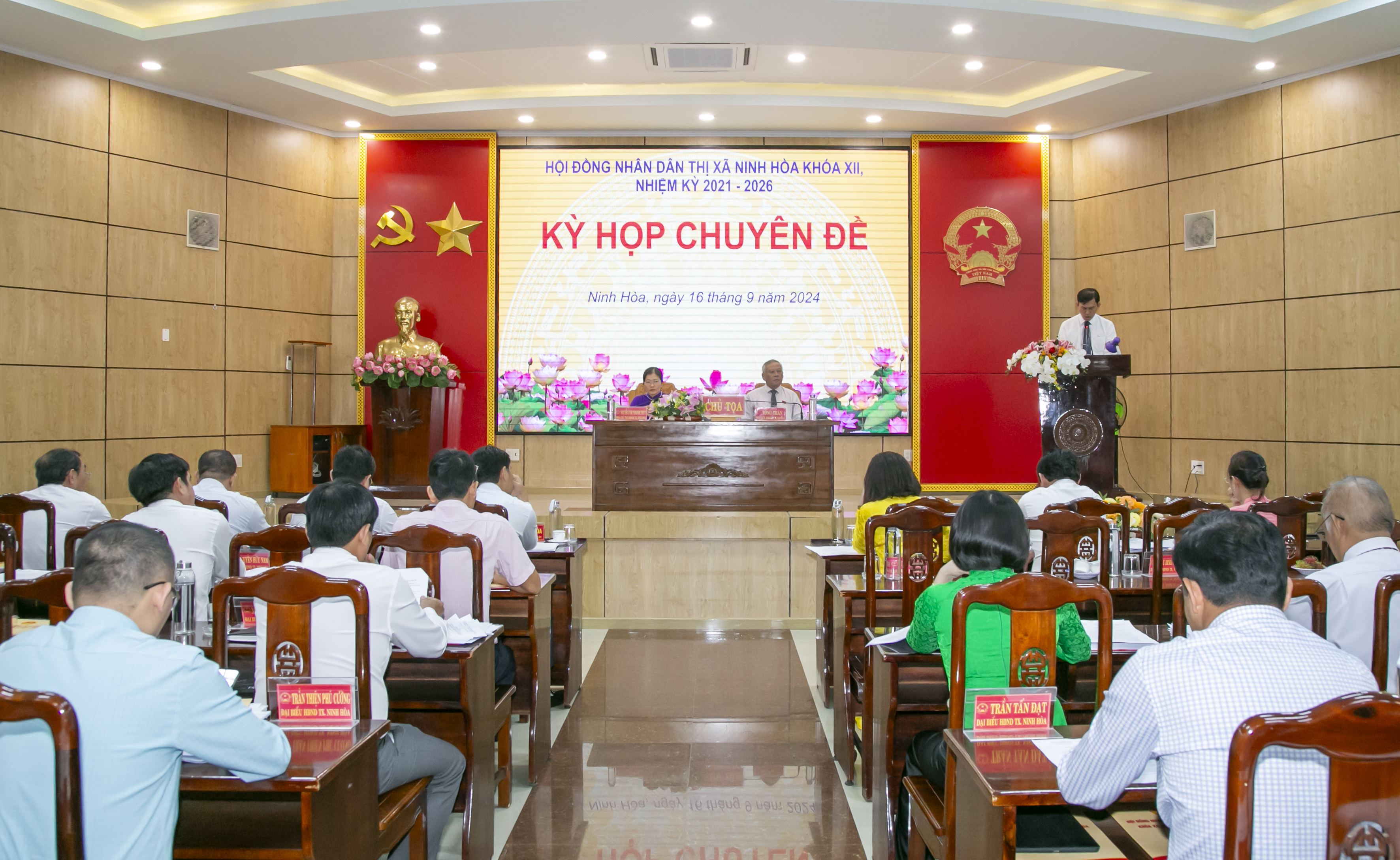 HĐND thị xã Ninh Hòa: Thông qua Nghị quyết điều chỉnh vốn đầu tư công