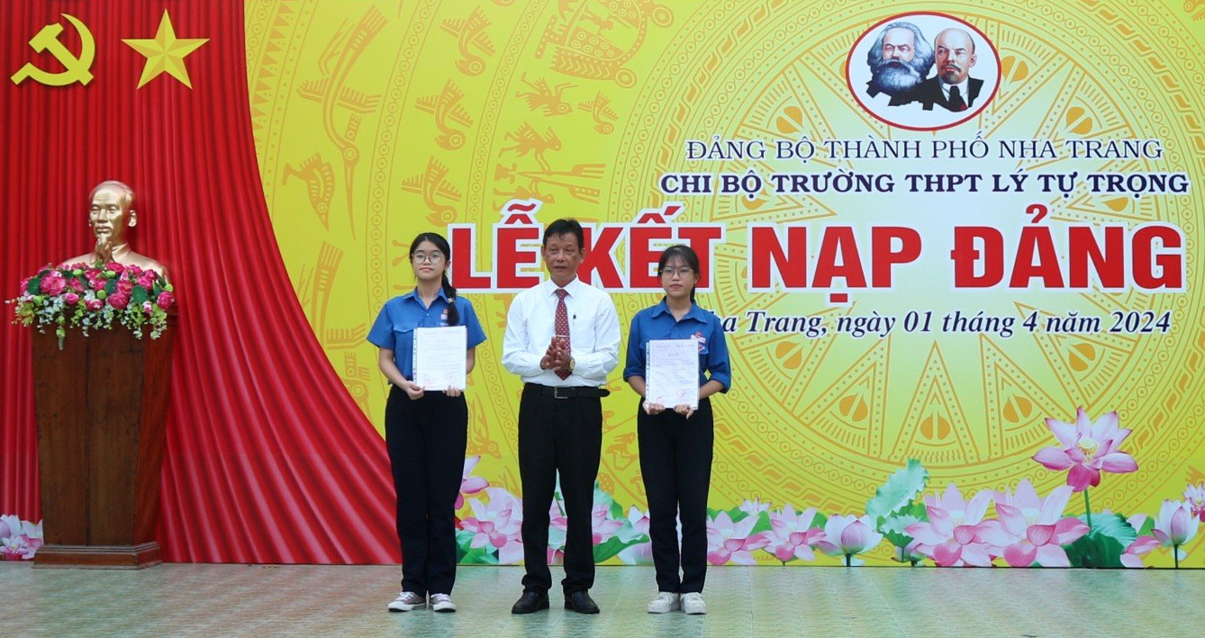 Nha Trang: Gieo hạt giống đỏ, ươm mầm xanh cho Đảng