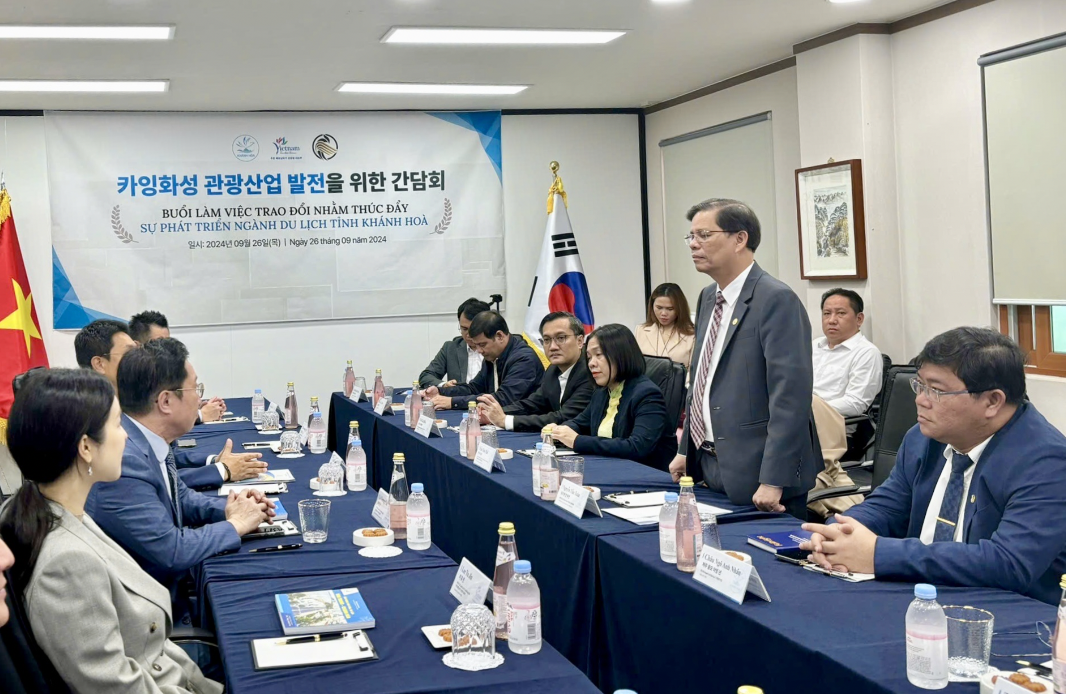 Đoàn công tác tỉnh Khánh Hòa làm việc với Đại sứ Du lịch Việt Nam tại Hàn Quốc