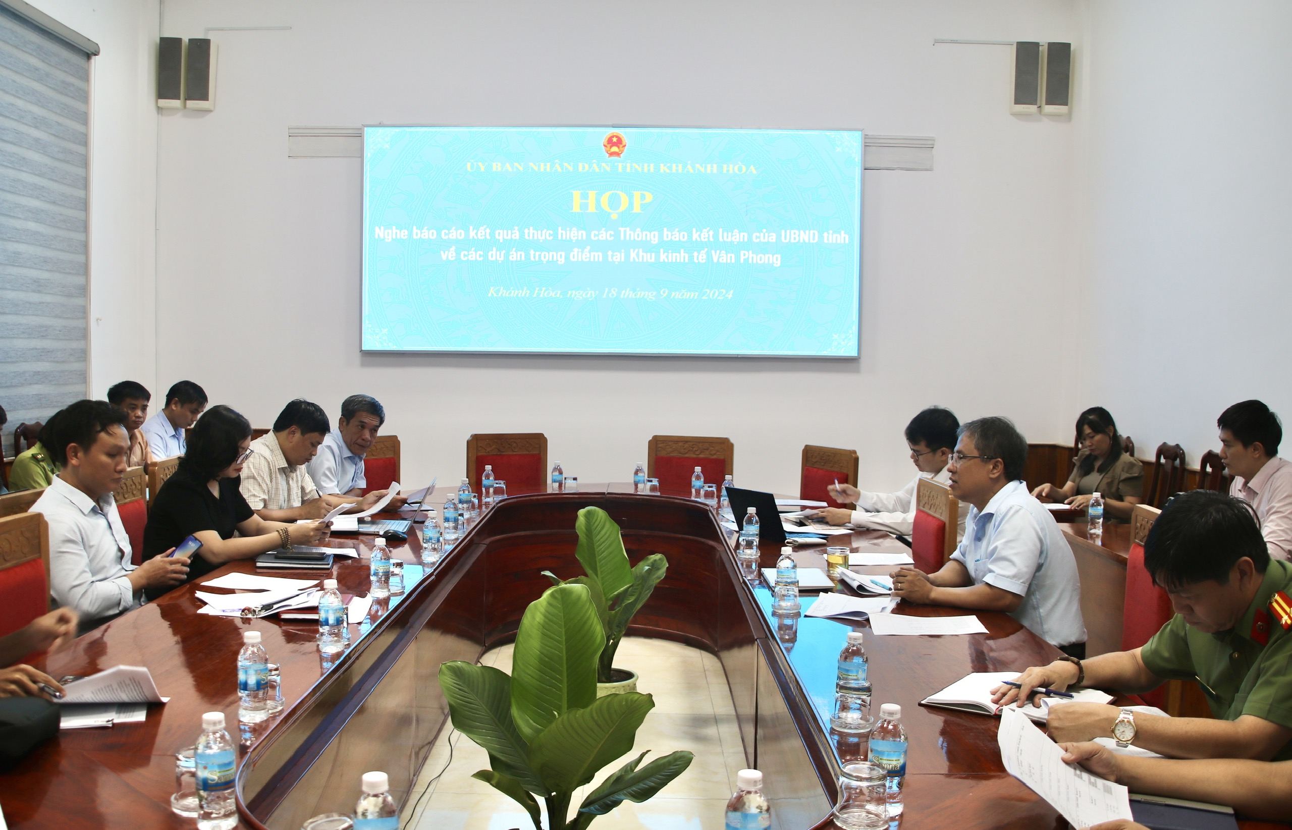 Đẩy nhanh tiến độ thực hiện các dự án trọng điểm tại Khu Kinh tế Vân Phong