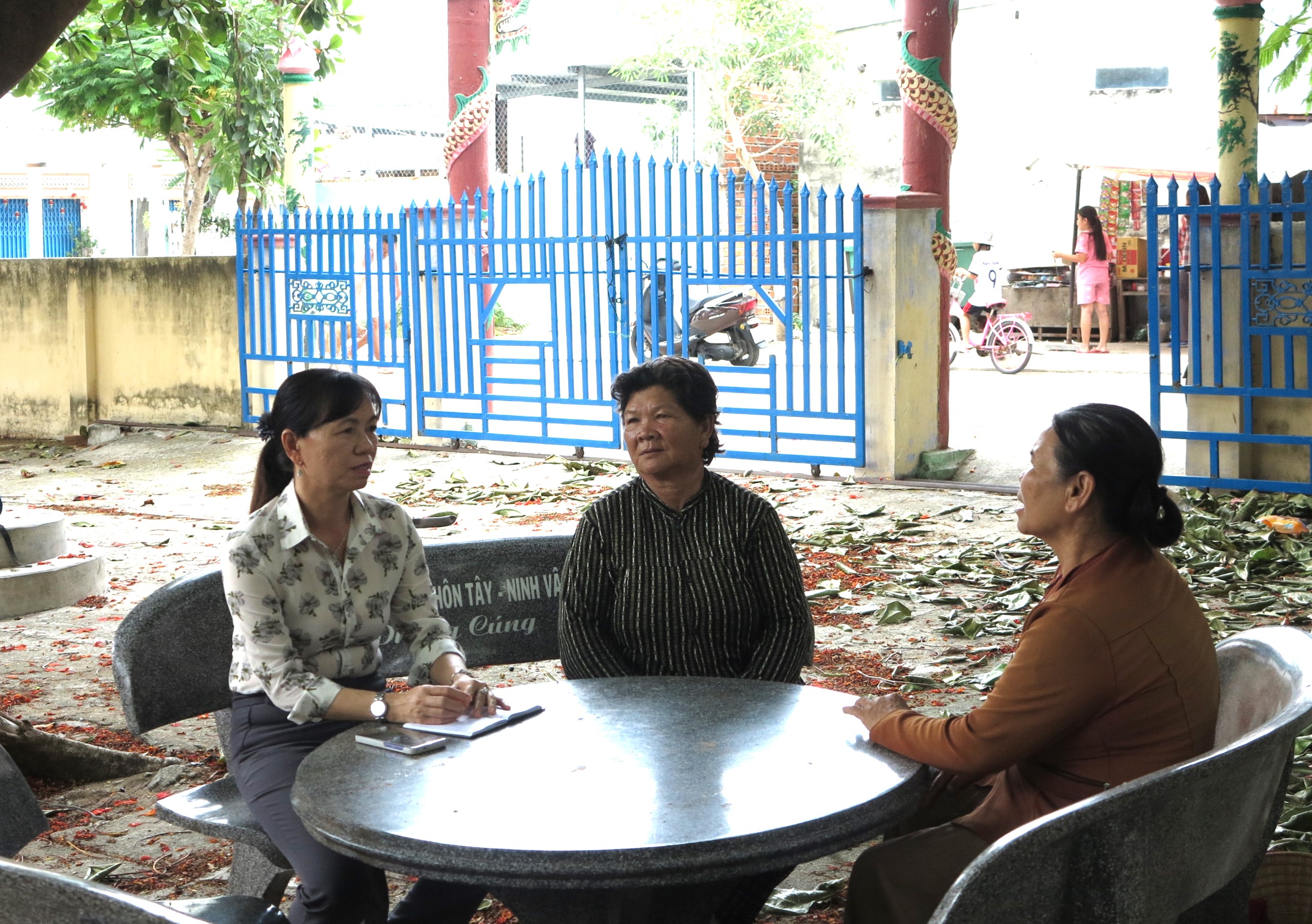 Để phụ nữ khẳng định mình - Kỳ 1: Dấu ấn phụ nữ ở cơ sở