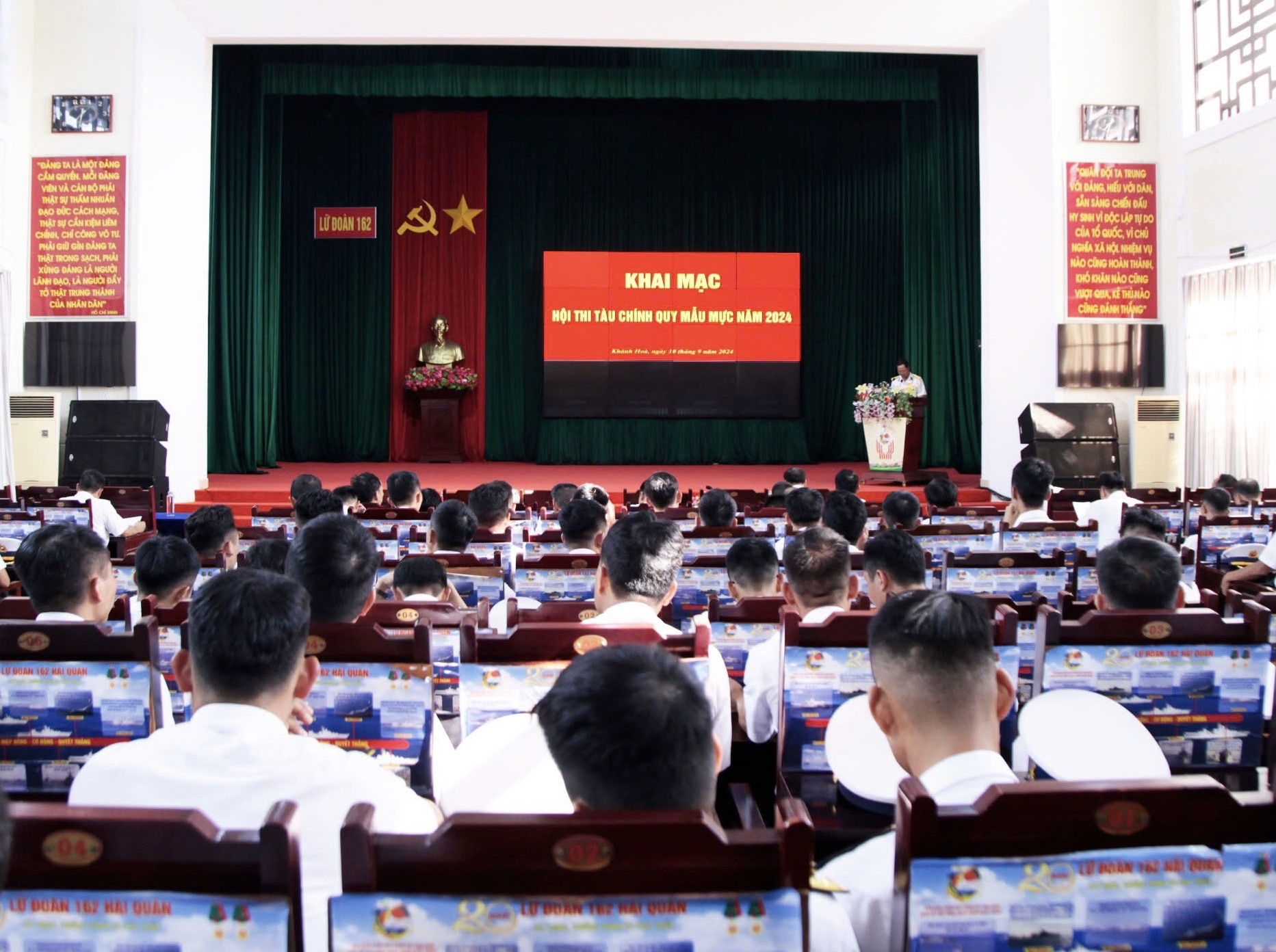 Lữ đoàn 162 khai mạc Hội thi tàu chính quy, mẫu mực năm 2024