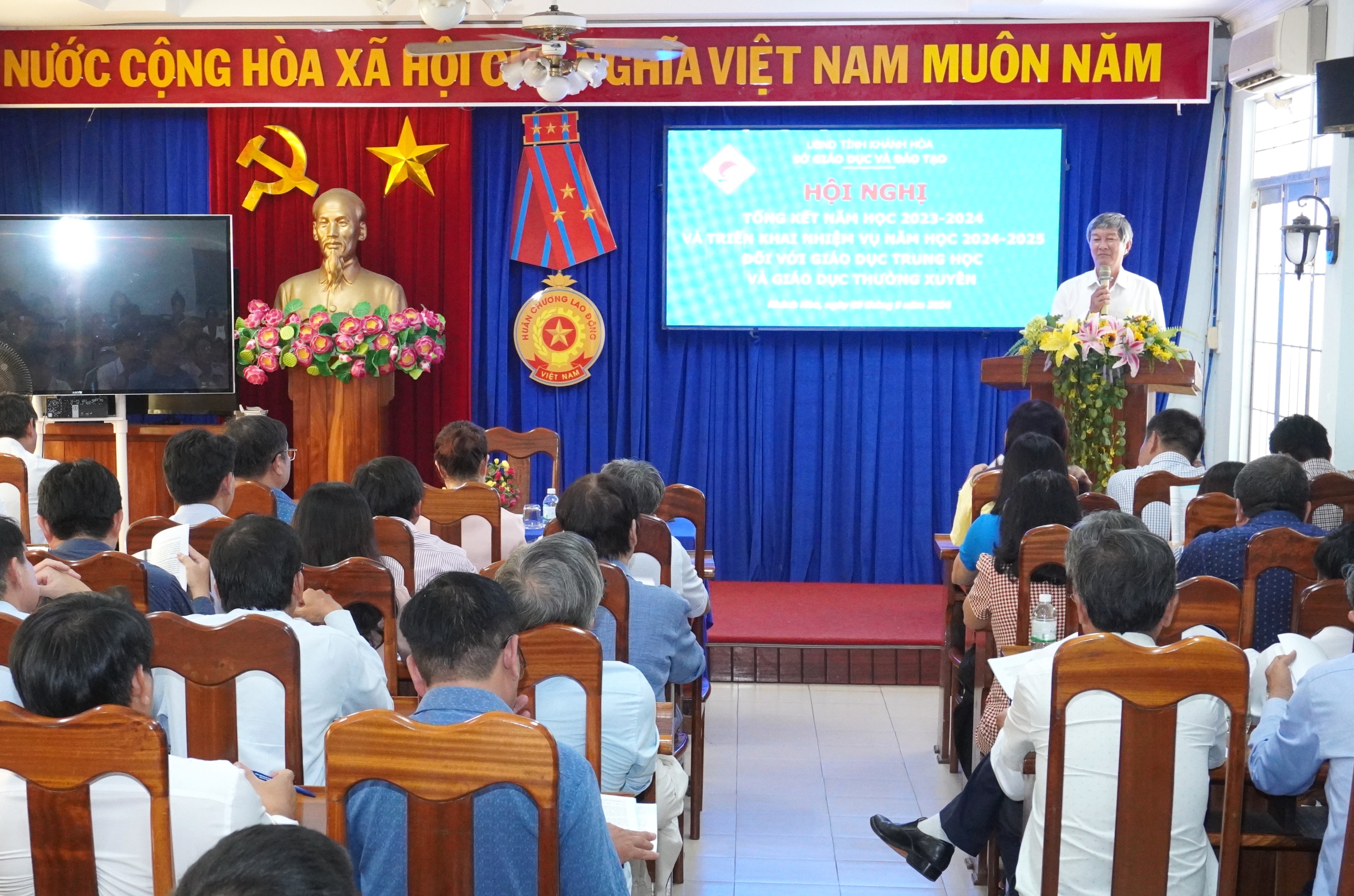 Sở Giáo dục và Đào tạo Khánh Hòa:: Triển khai nhiệm vụ năm học 2024-2025 đối với giáo dục trung học và giáo dục thường xuyên