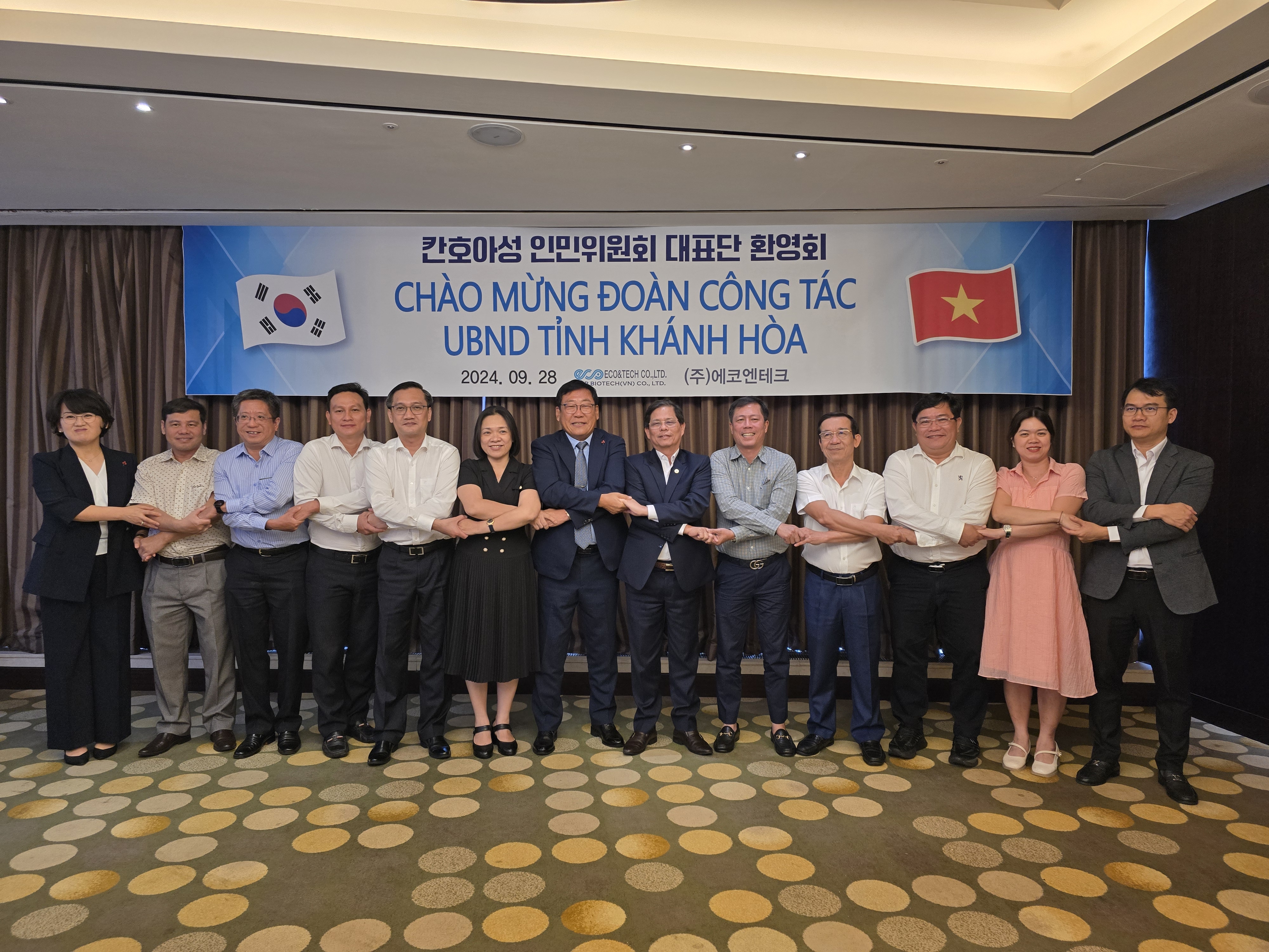 Đoàn công tác của tỉnh Khánh Hòa làm việc với Công ty Eco & Tech