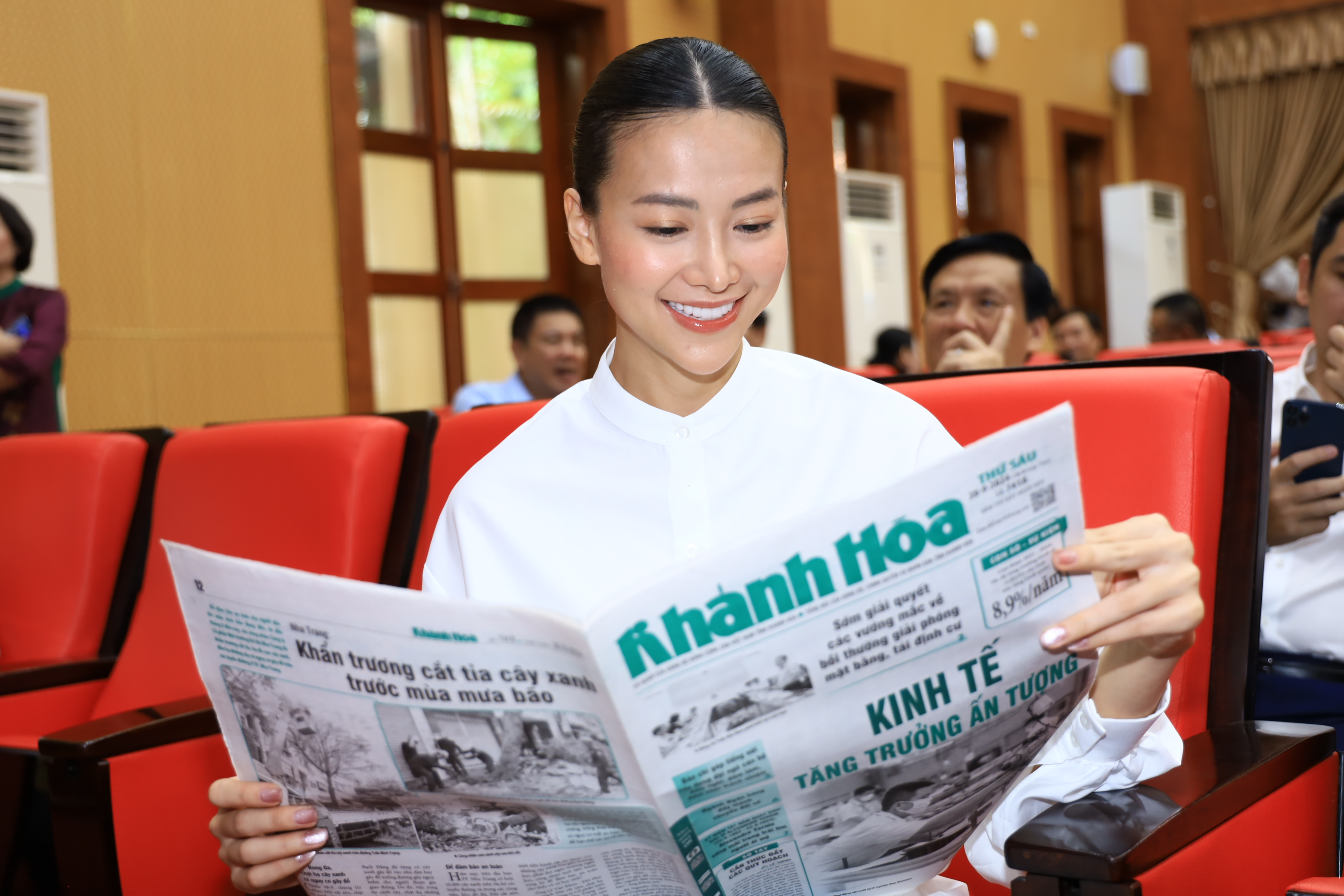 Hoa hậu Phương Khánh: Mong làm được nhiều điều tốt đẹp hơn cho ngư dân