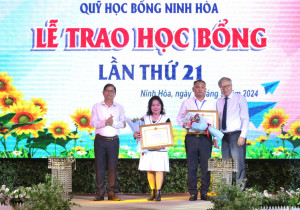 Quỹ Học bổng Ninh Hòa trao 601 suất học bổng cho học sinh, sinh viên