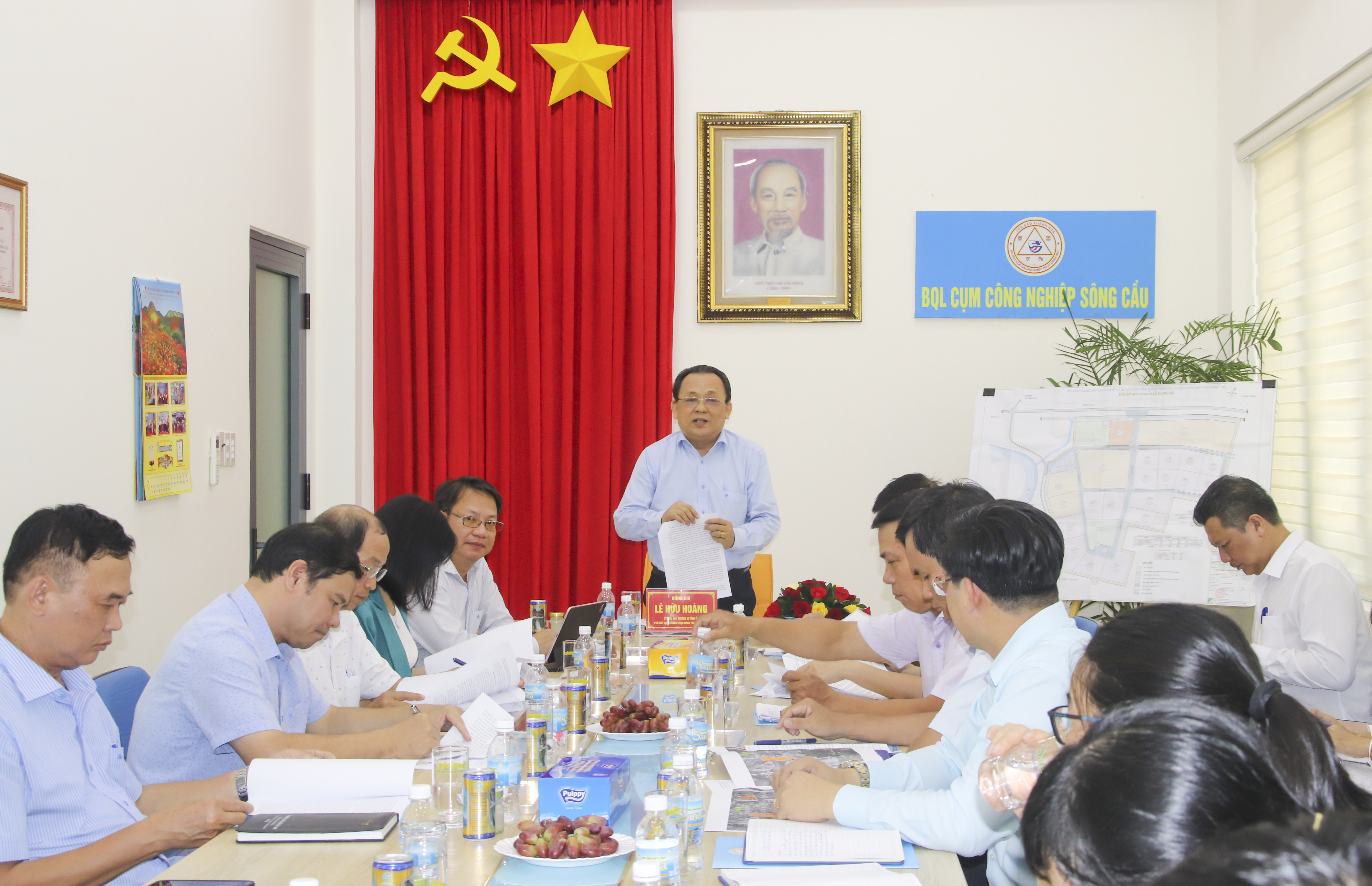 Phó Chủ tịch Thường trực UBND tỉnh Lê Hữu Hoàng làm việc với huyện Khánh Vĩnh và Cụm công nghiệp Sông Cầu