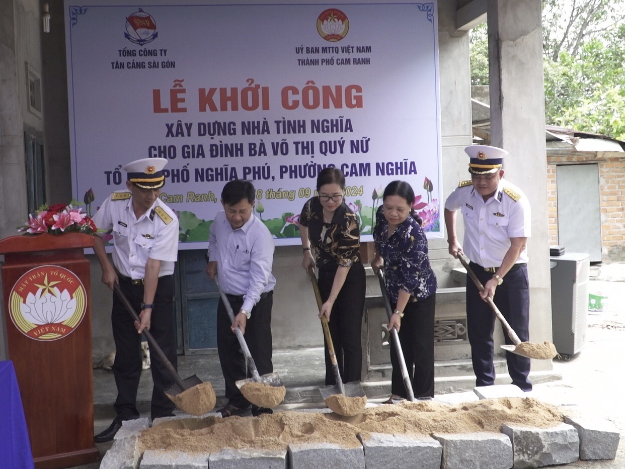 Cam Ranh: Khởi công xây dựng 2 căn nhà tình nghĩa cho hộ nghèo