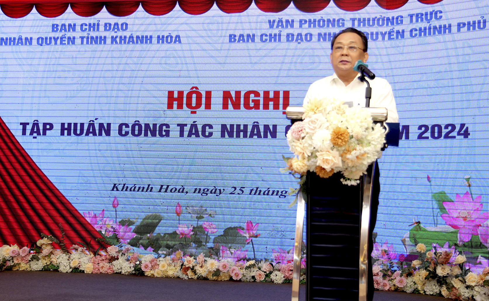 Ông Lê Hữu Hoàng phát biểu tại hội nghị.