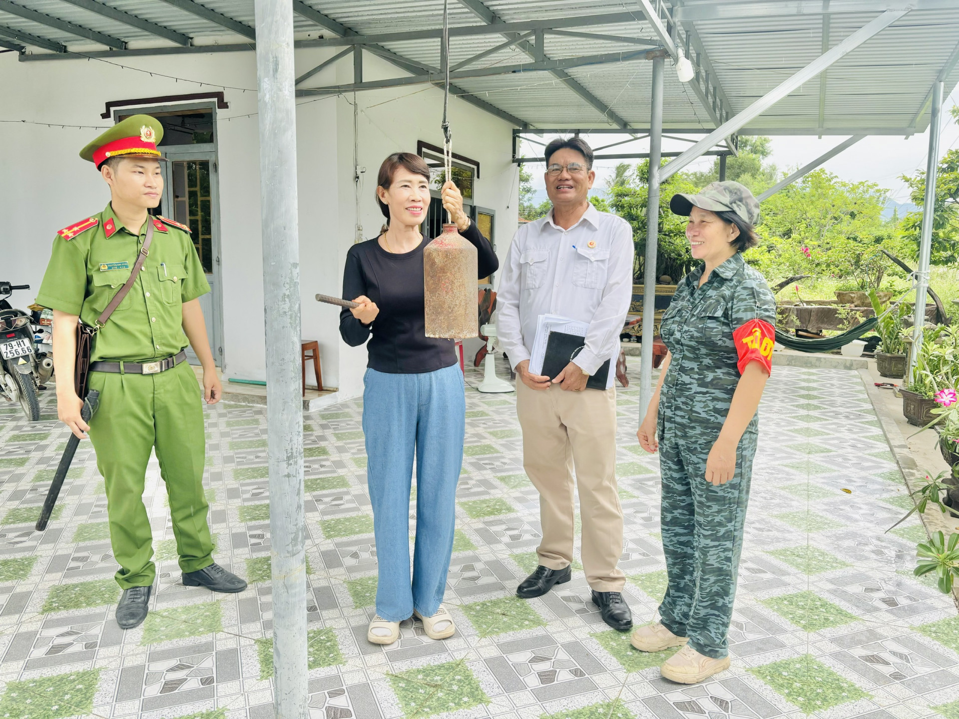 Mô hình “Tiếng kẻng an ninh” giúp nhân dân yên tâm hơn trong công tác đảm bảo an ninh trật tự.