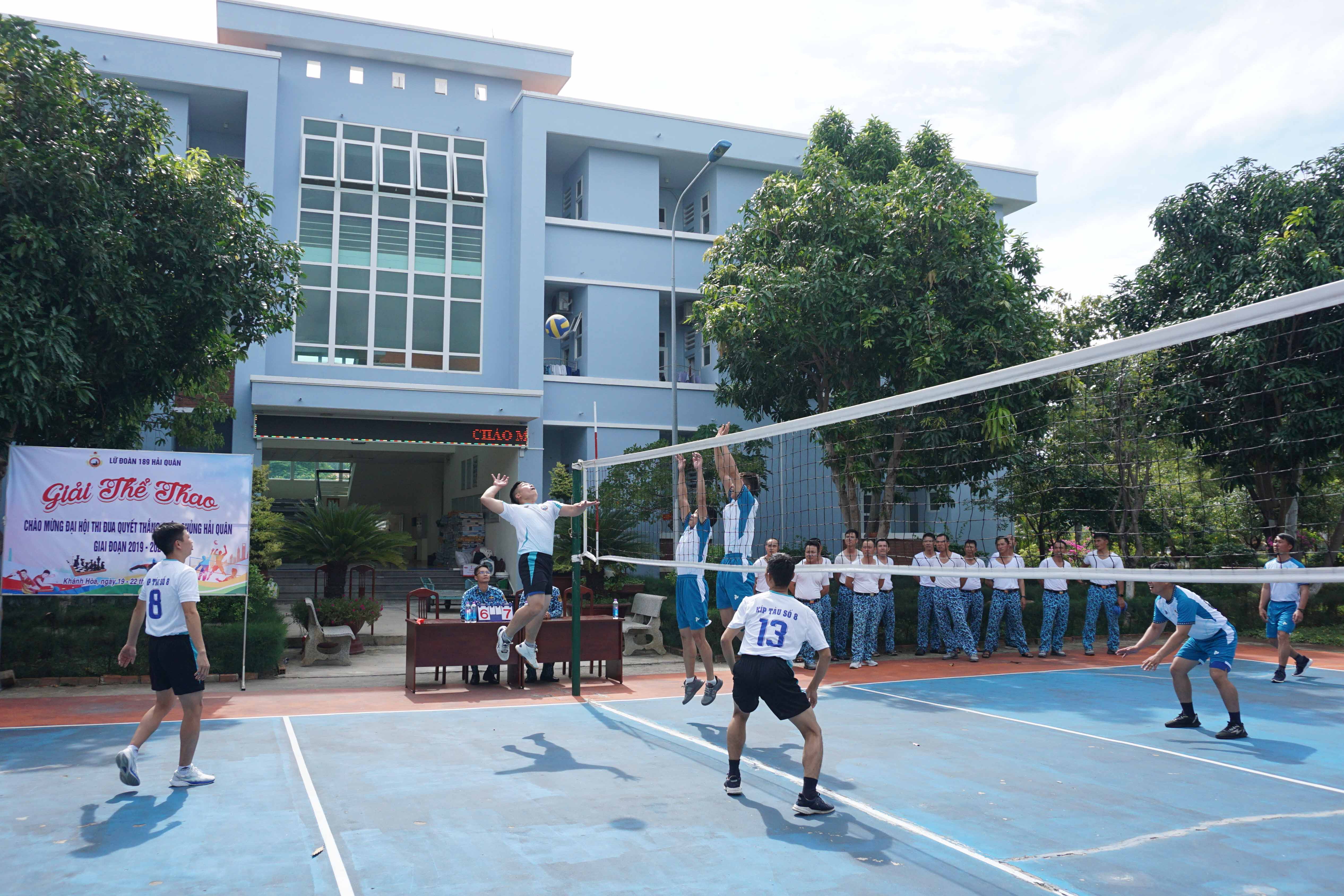 Lữ đoàn 189 tổ chức các hoạt động chào mừng Đại hội Thi đua quyết thắng Quân chủng Hải quân