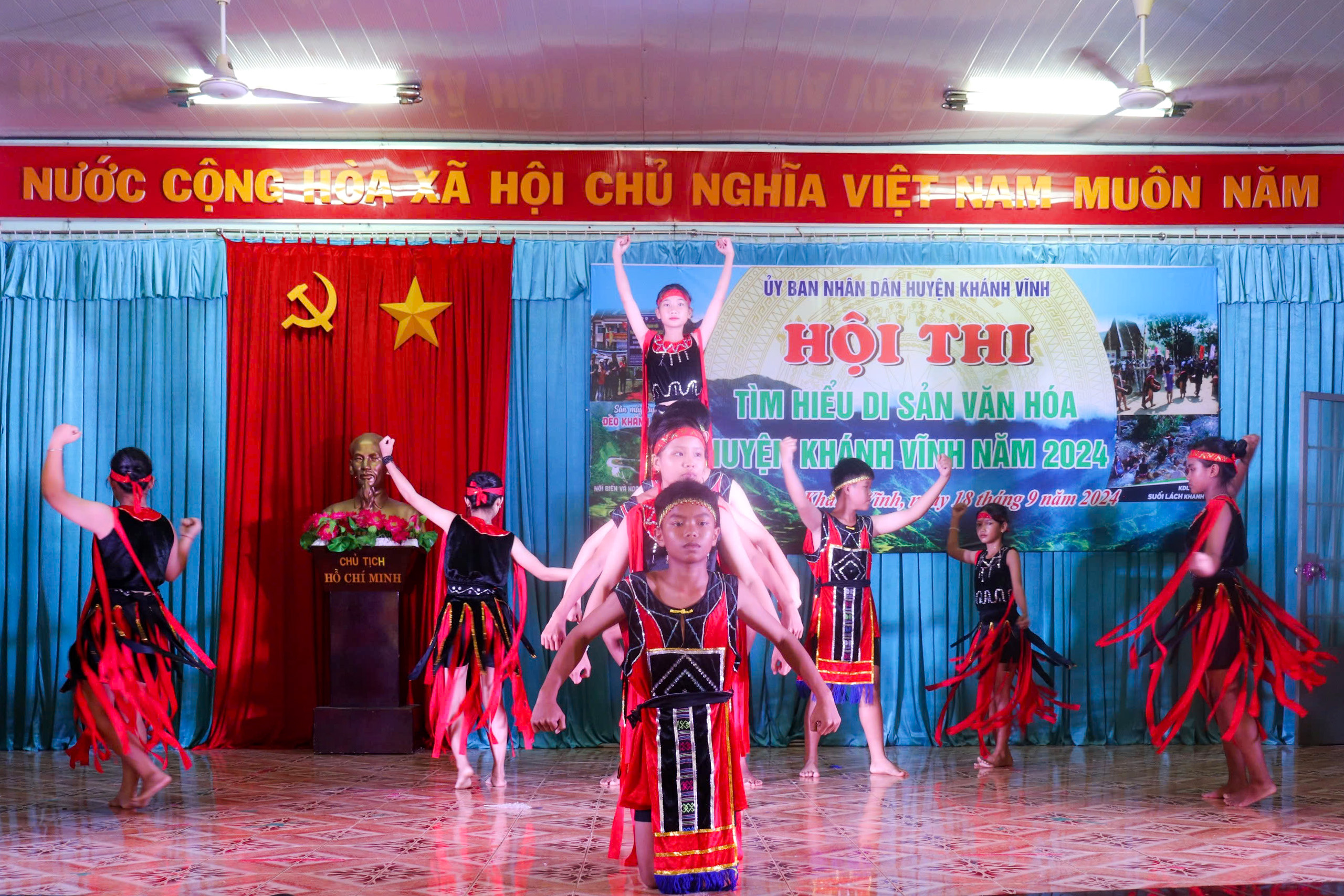 Hội thi tìm hiểu di sản văn hóa huyện Khánh Vĩnh năm 2024