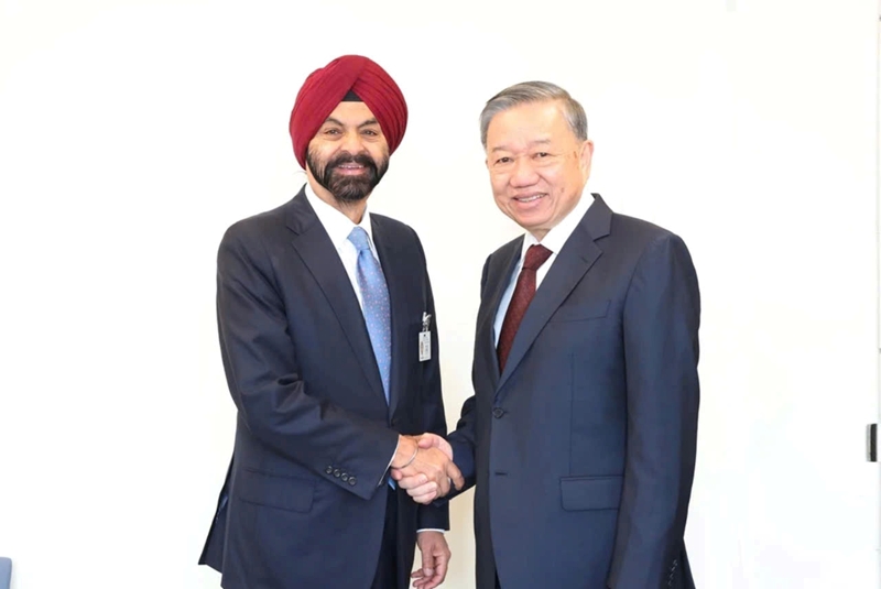 Việt Nam luôn ưu tiên tăng cường, củng cố quan hệ với Ngân hàng Thế giới