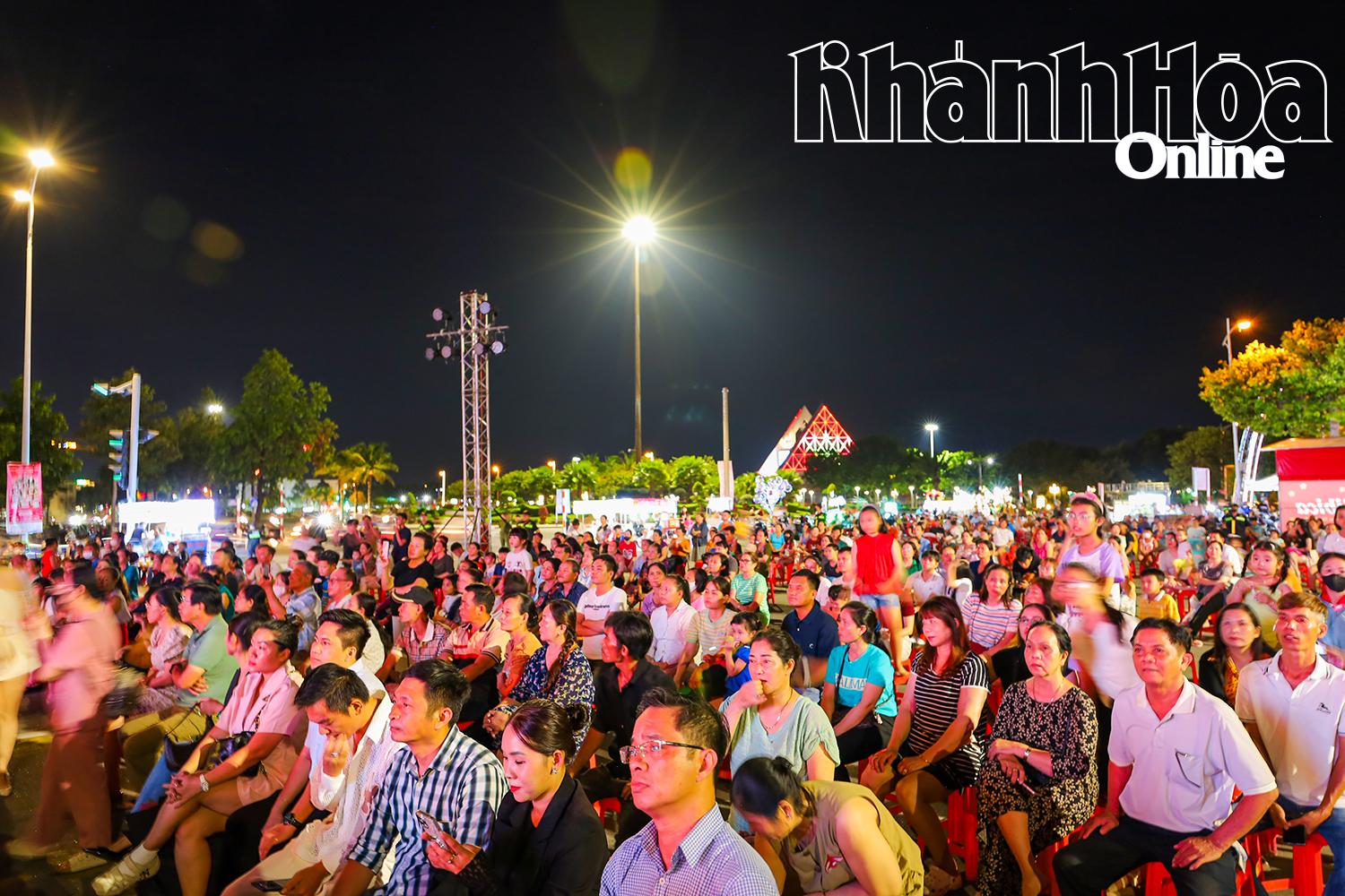 A lot of people see the final night
