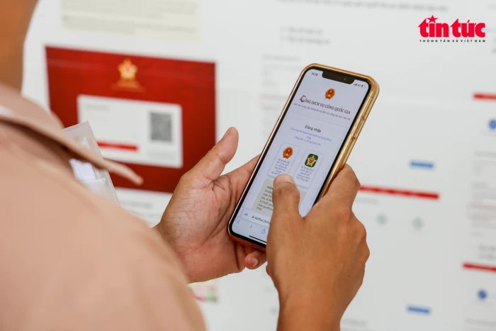 Thúc đẩy giải pháp công nghệ phục vụ người dân, doanh nghiệp gắn với định danh, xác thực điện tử